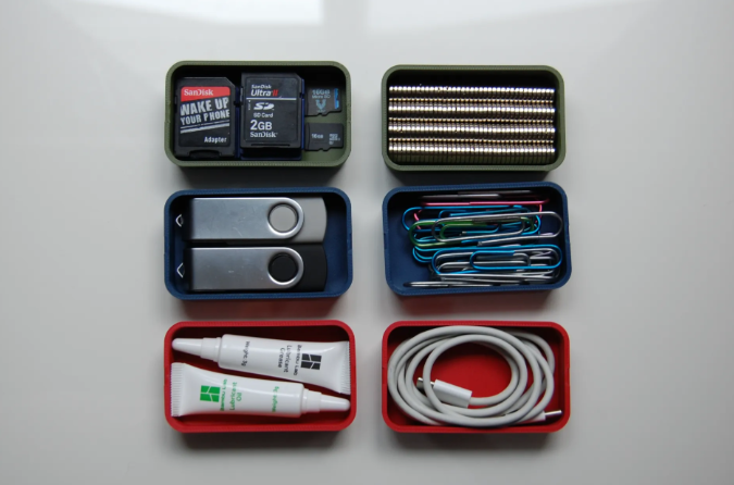 Mini Pocket Storage Box