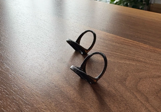 Finger ring splint for high mobility joints