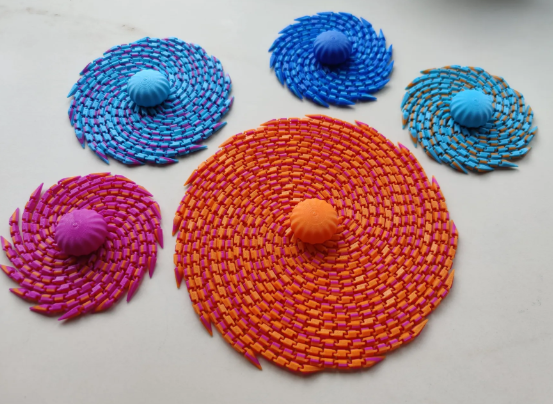 Movable jellyfish decompression toy, 16 flexible tentacles