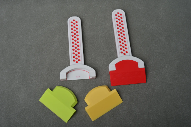 Hot bed scraper with replaceable blade head
