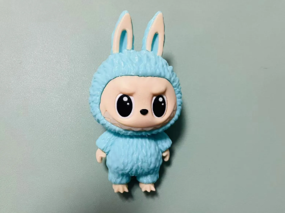 Labubu two eyes