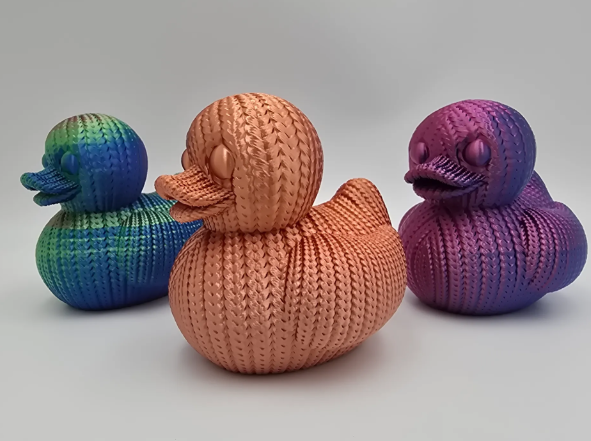 Knitted yellow duck V1