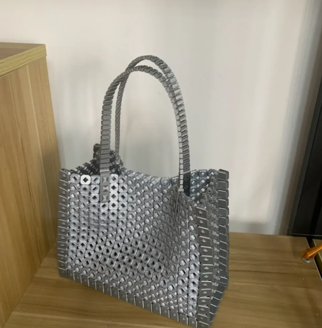 Flexible handbag printed entirely in PLA