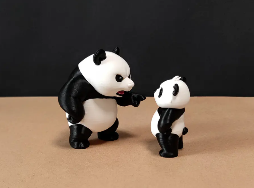 Giant pandas quarreling