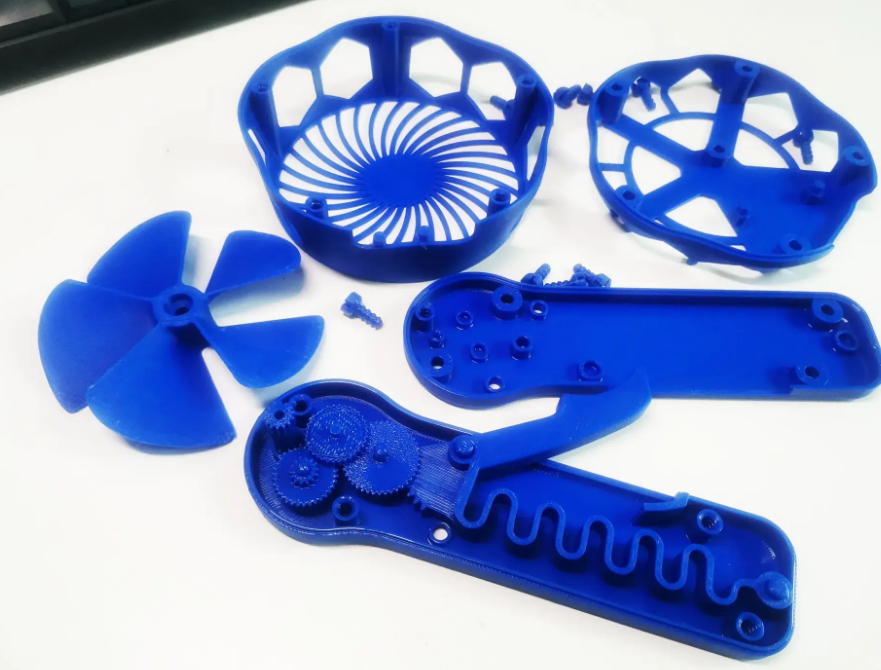 Manual hand-operated small fan