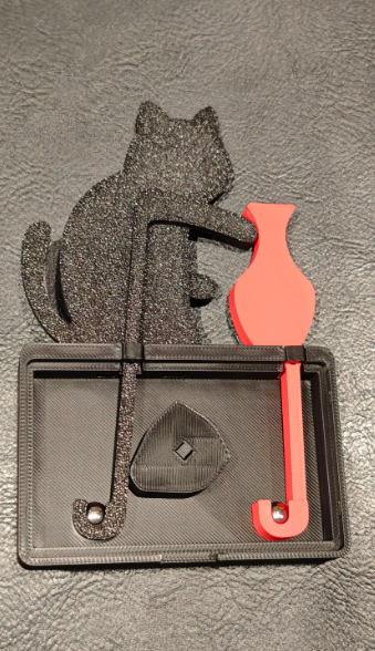 Secret feeling cat push vase