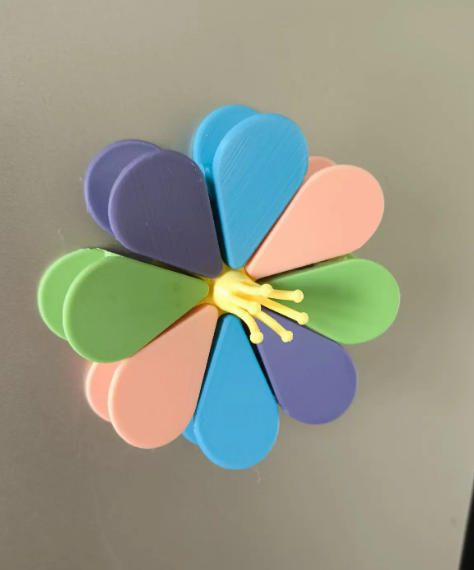Multifunctional Petal Snack Clip & Refrigerator Magnet