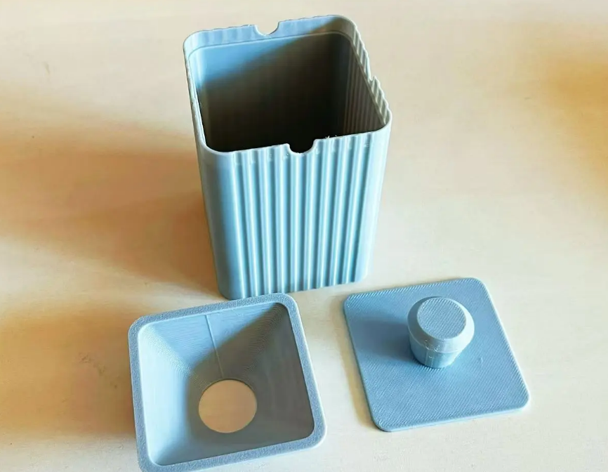 Ashtray, windproof, odor-resistant, easy to clean