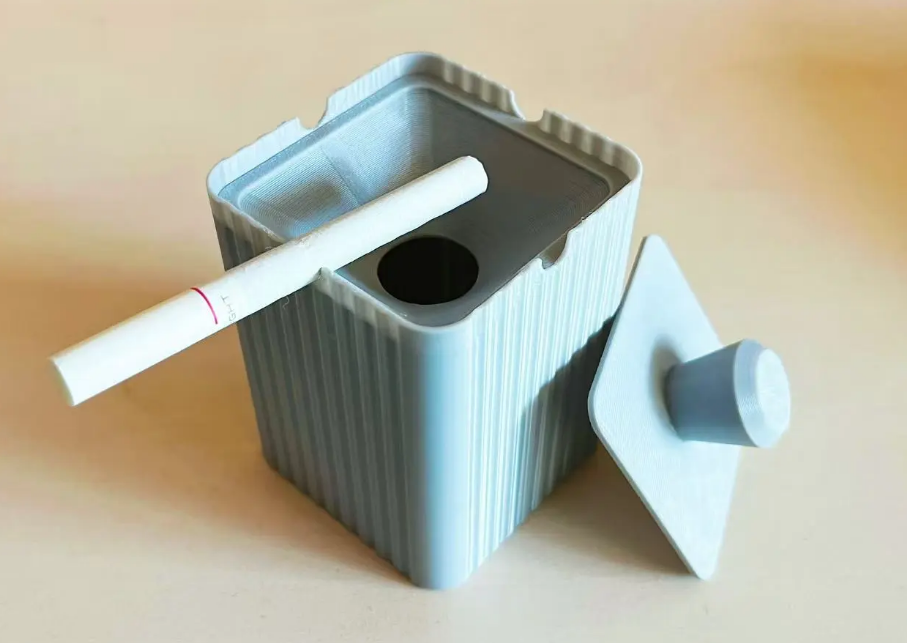 Ashtray, windproof, odor-resistant, easy to clean
