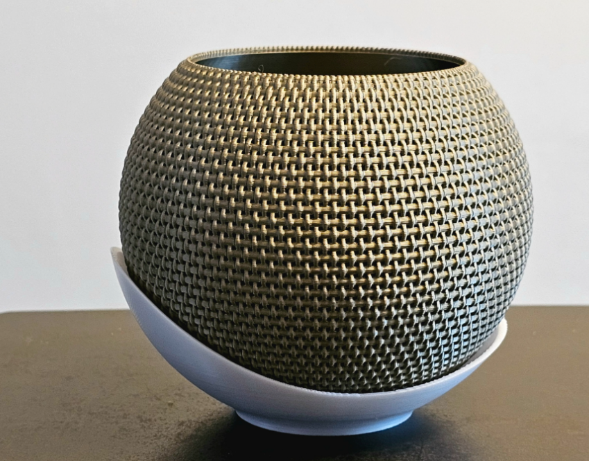 Woven flower pots