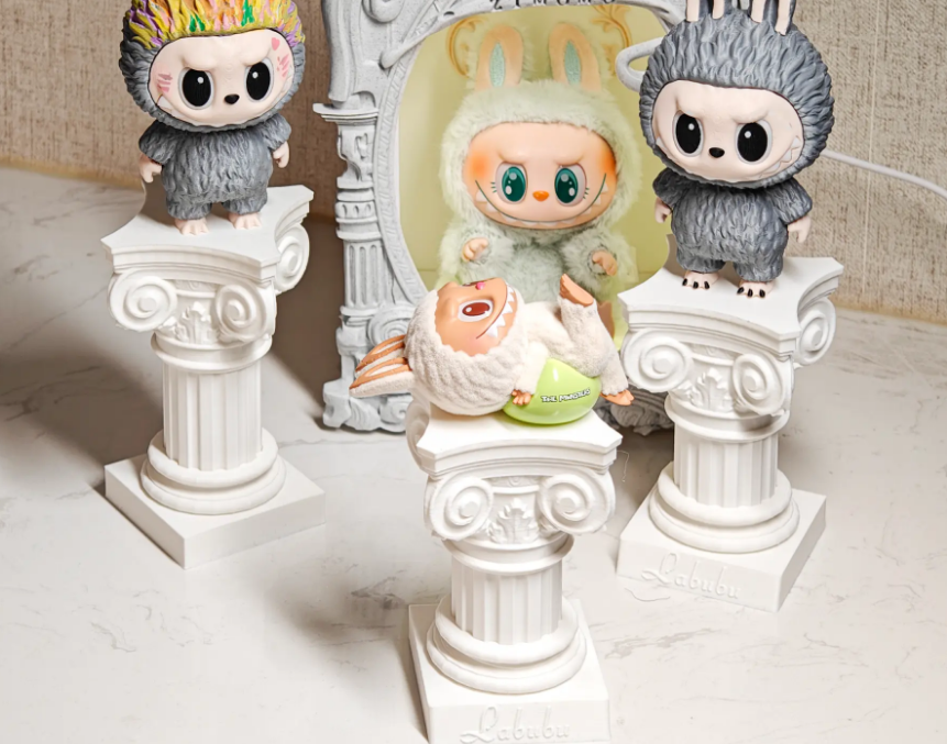 elbubu signature split Roman column display stand