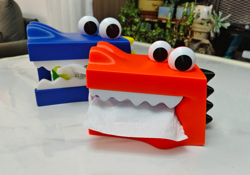 Crocodile tissue box