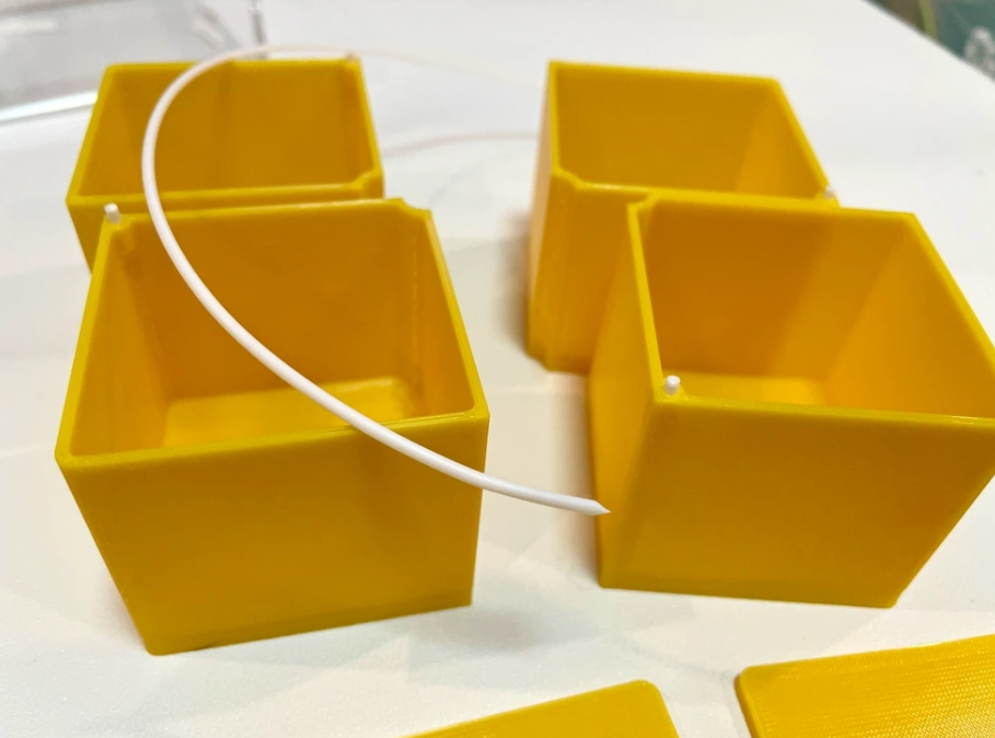 Rotating storage box