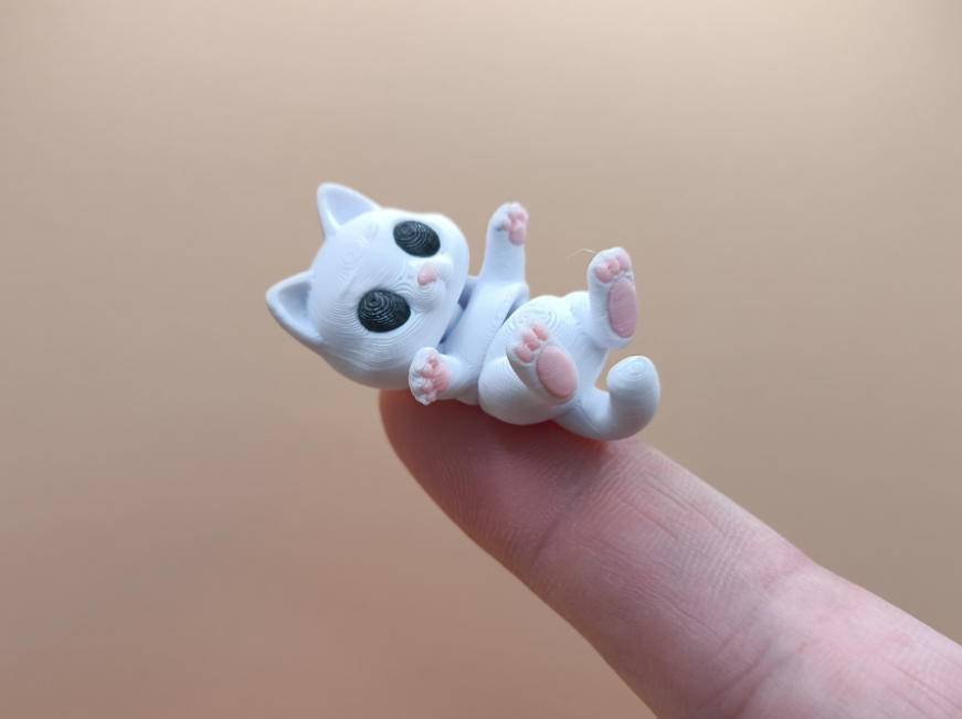 Mini kitten with movable joints