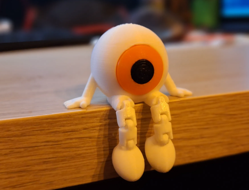 Earn 100 million! Desktop ornaments