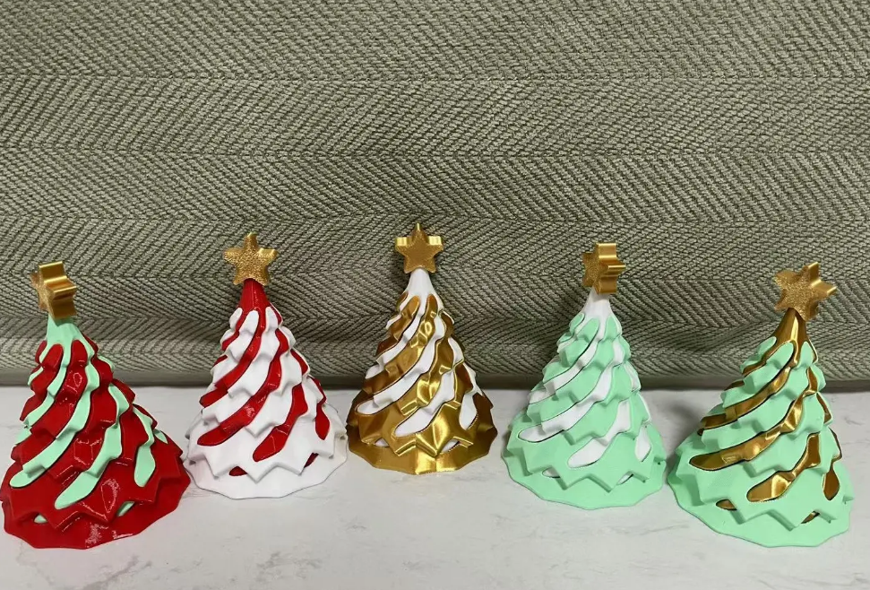 Spiral through the Christmas tree