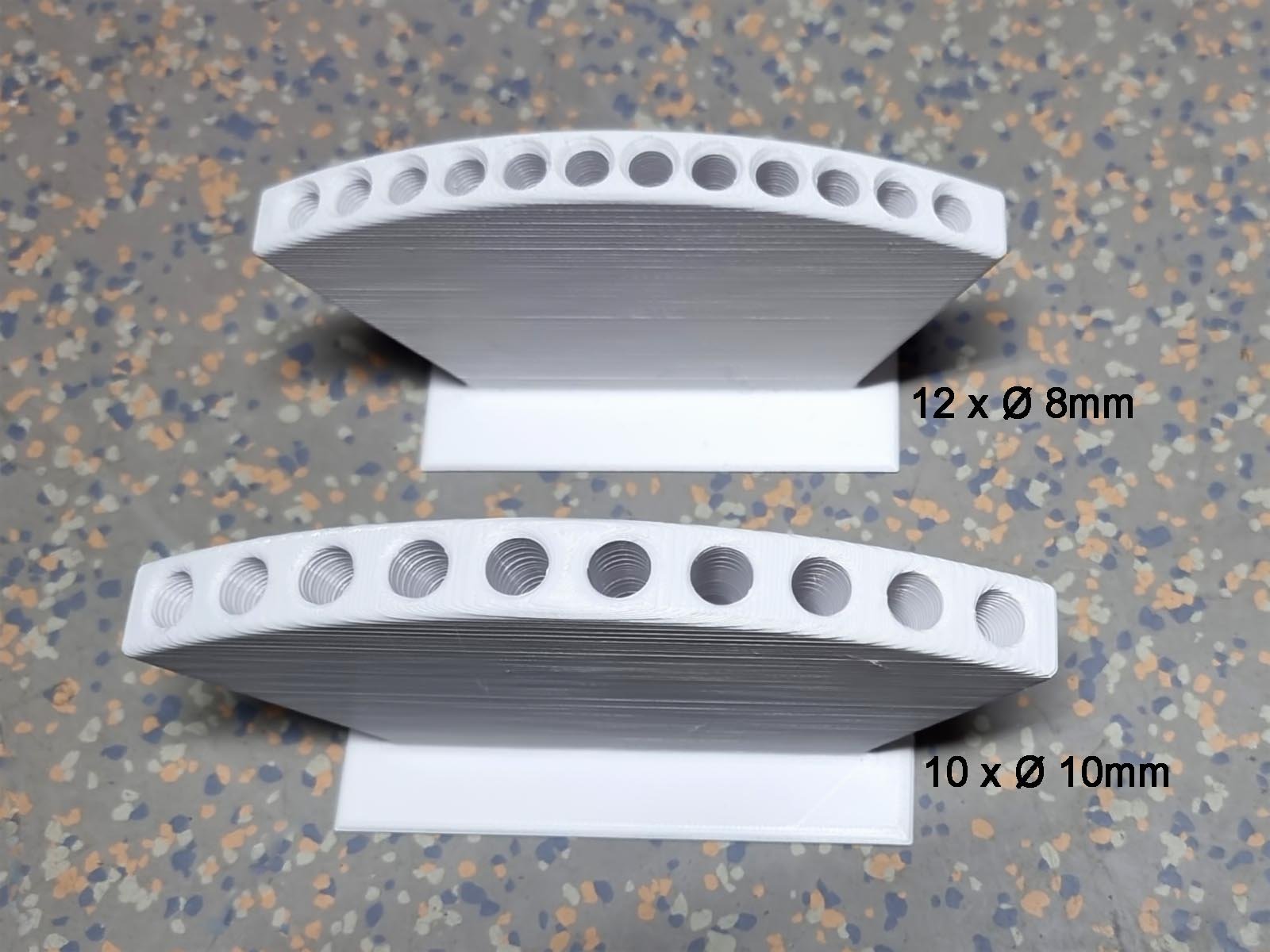 Fan-Shaped Paintbrush Holders